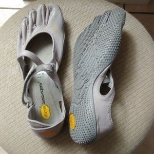 Vibram shoes
